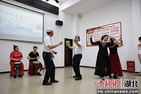 宜昌市西陵區各族群眾多形式樂享文化盛宴