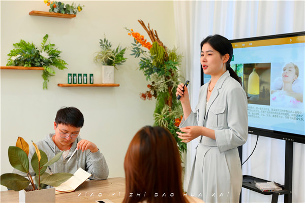 7萬家化妝品企業(yè)“消失”，植到花開以芳療切入賽道，迸發(fā)新藍(lán)海商機(jī)